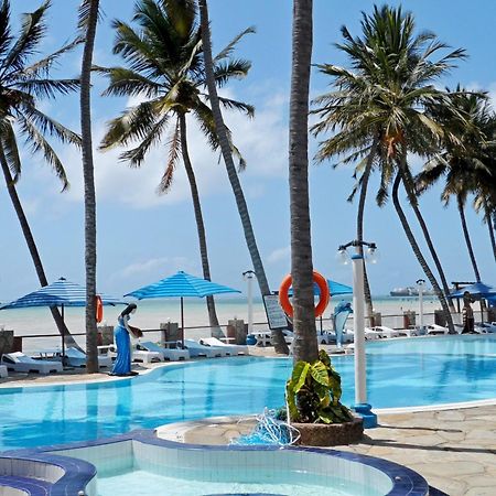 Sai Rock Beach Hotel & Spa Bamburi Ngoại thất bức ảnh