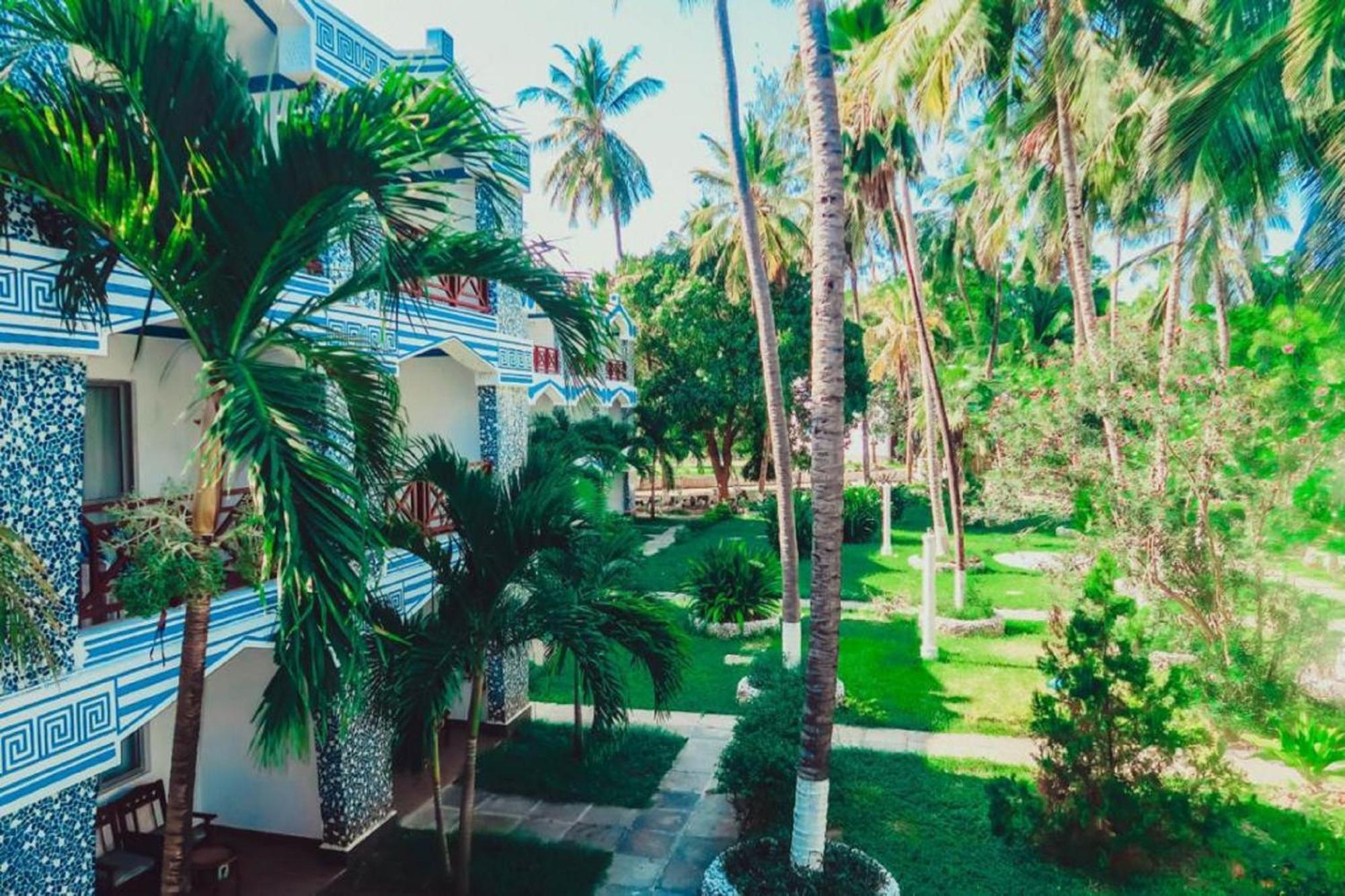 Sai Rock Beach Hotel & Spa Bamburi Ngoại thất bức ảnh
