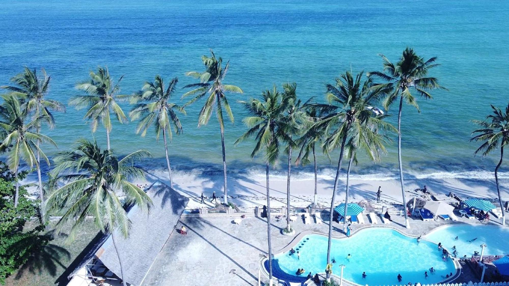 Sai Rock Beach Hotel & Spa Bamburi Ngoại thất bức ảnh