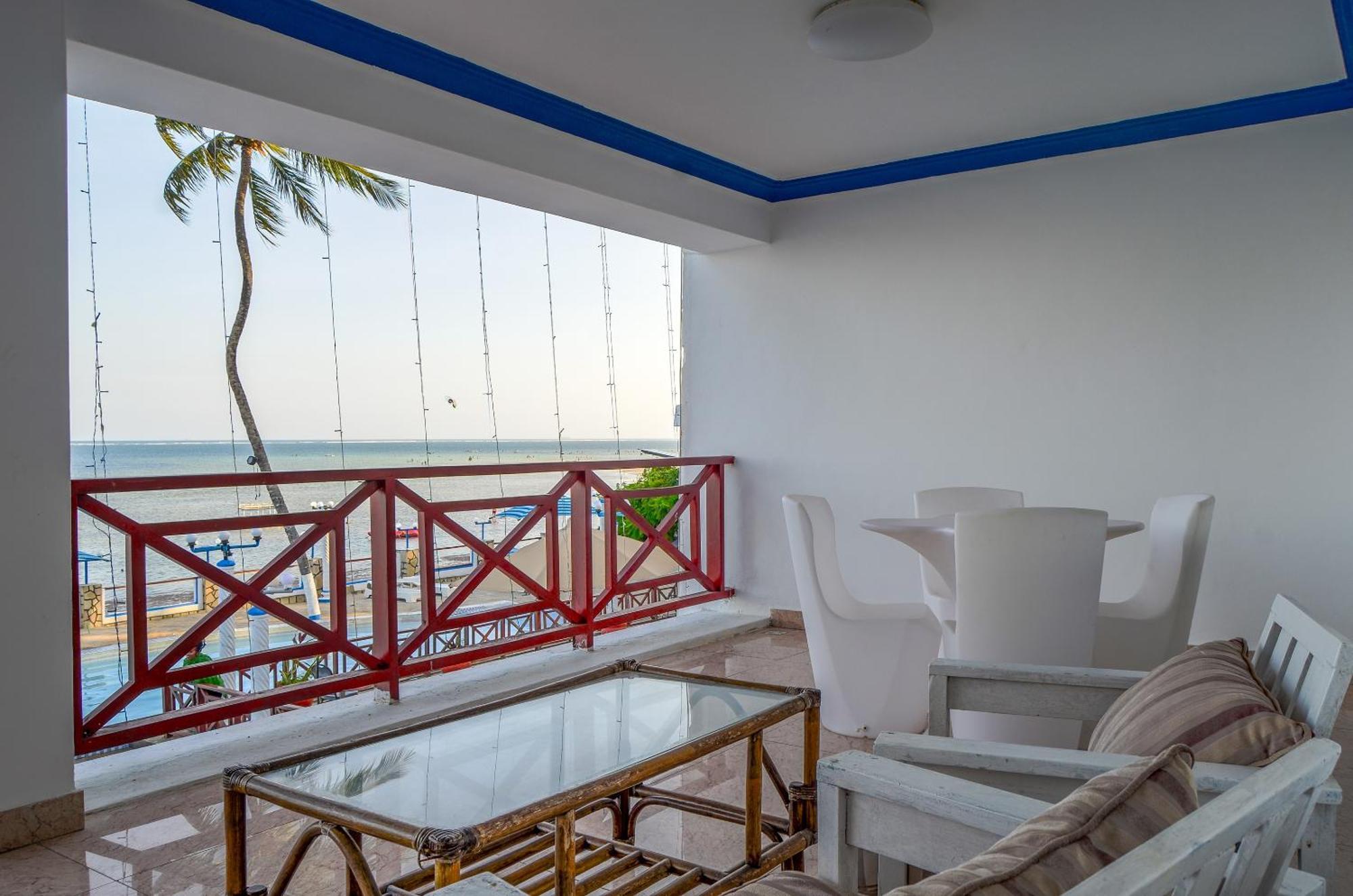 Sai Rock Beach Hotel & Spa Bamburi Ngoại thất bức ảnh