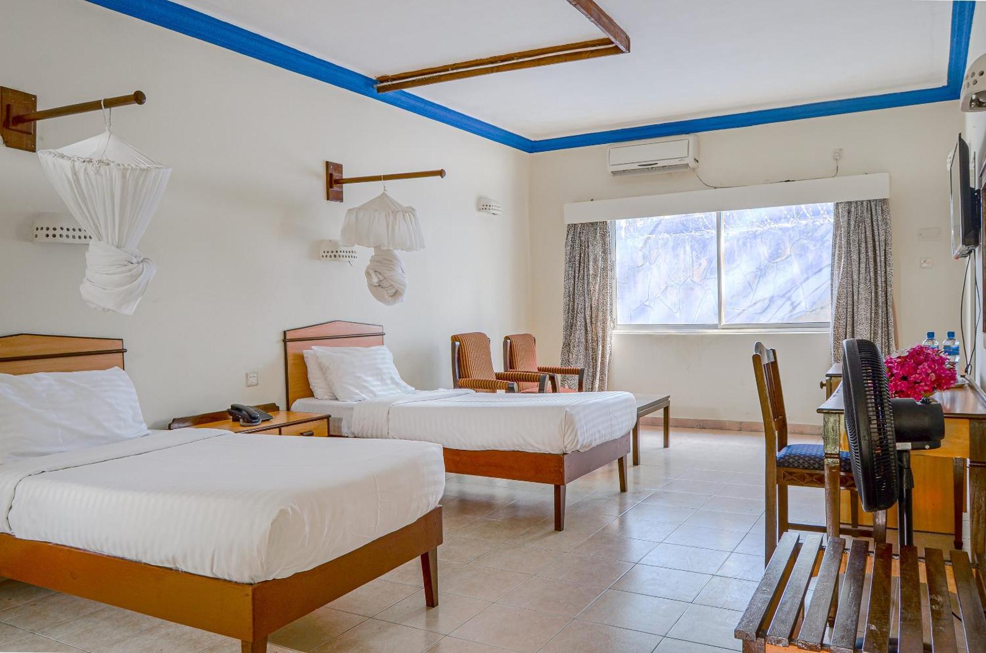 Sai Rock Beach Hotel & Spa Bamburi Ngoại thất bức ảnh