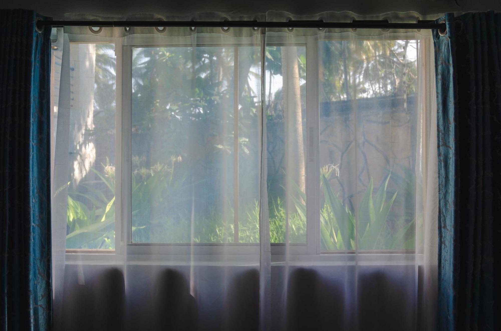 Sai Rock Beach Hotel & Spa Bamburi Phòng bức ảnh