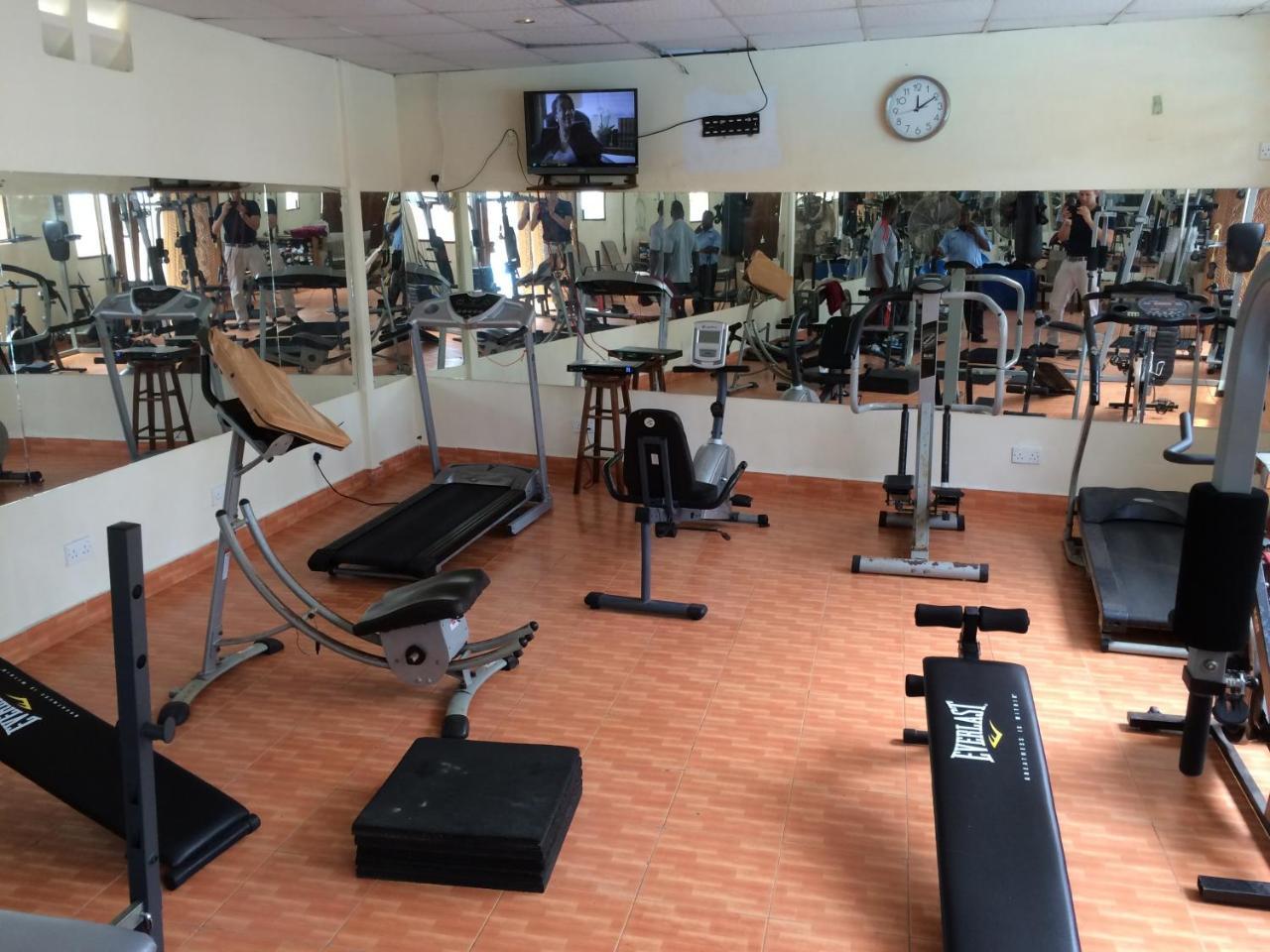 Sai Rock Beach Hotel & Spa Bamburi Ngoại thất bức ảnh